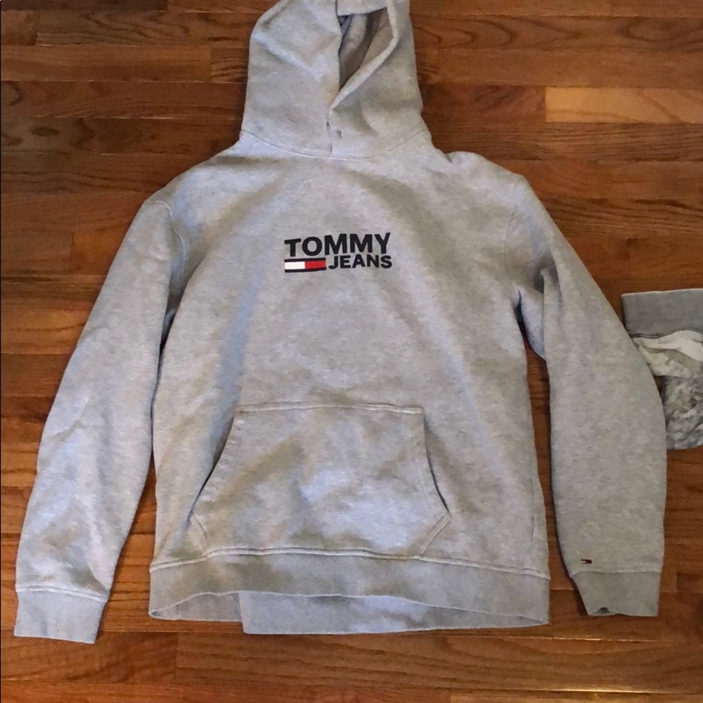 tommy hilfiger hoodie